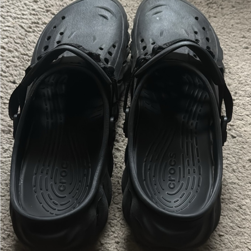 CROCS Classic Black Clogs